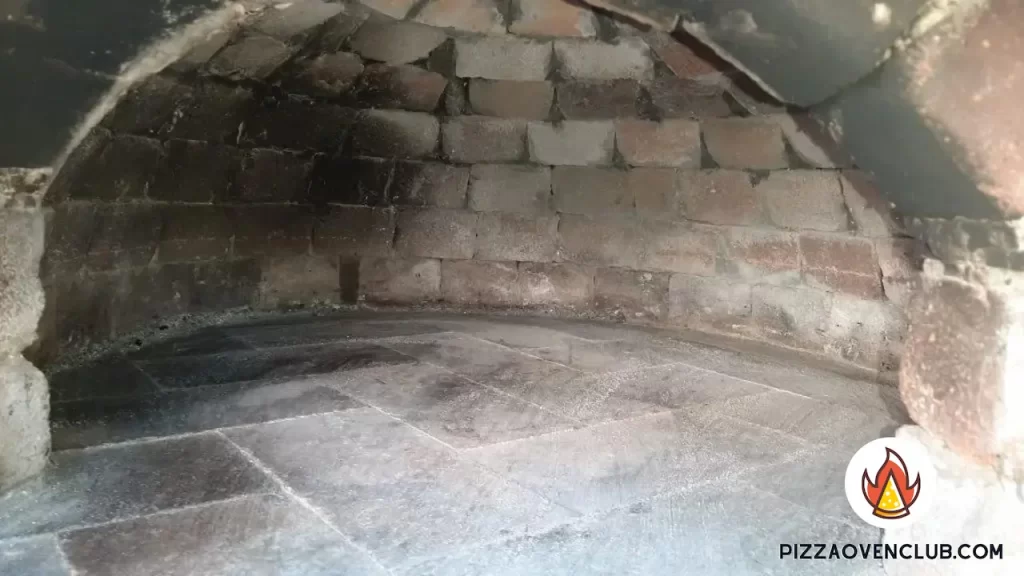 A nice clean pizza oven